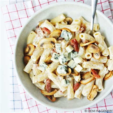 Hasta la pasta met boursin champignons gorgonzola en spekjes