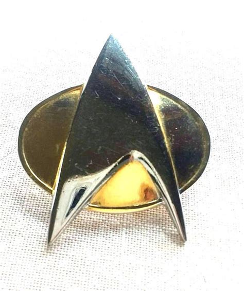 Vintage Star Trek Insignia Badge Pin Paramount Pictures 1988 Etsy