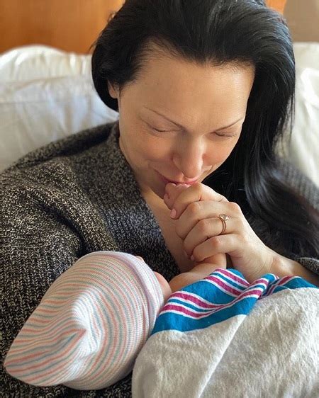 Laura Prepon Welcomes Second Kid With Husband Ben Foster Glamour Fame