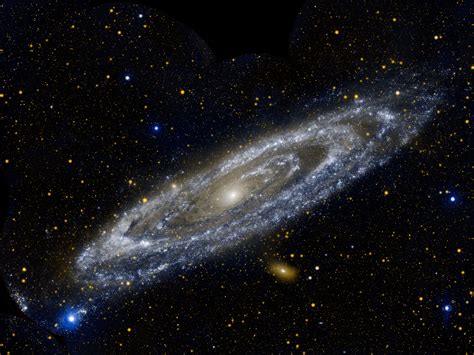La Galaxie Dandromède M31 Située à 25 Millions Dannées Lumière