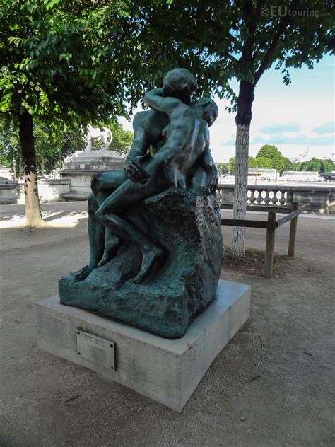The Kiss Statue In Tuileries Gardens Paris Page 958