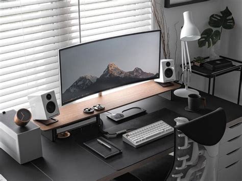 8 Ultimate Minimal Desk Setups Tips Minimal Desk Setups