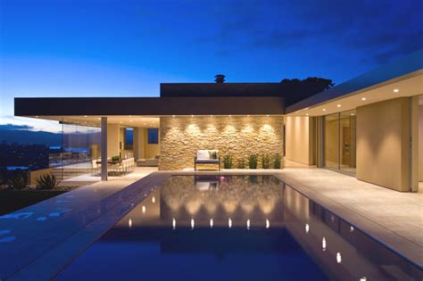 Passion For Luxury Contemporary Garay House California