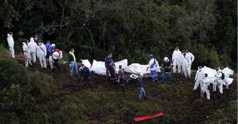 «en memoria de los que murieron y para honrar a sus familias, reconstruiremos este club desde cero, a fin de que sea más fuerte». Imagenes: Accidente del accidente del Chapecoense en imágenes