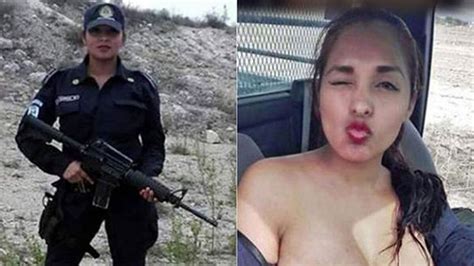 Escándalo En México Por Una Policía Que Se Fotografió Desnuda Con Su Fusil Infobae