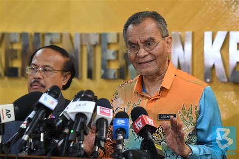Dzulkefly ahmad on wn network delivers the latest videos and editable pages for news & events, including entertainment, music, sports, science parti amanah negara's strategic director datuk seri dzulkefly ahmad said pakatan harapan (ph) is ready to offer tun dr mahathir mohamad the role of. Coronavirus: Malaysia records first local transmission ...