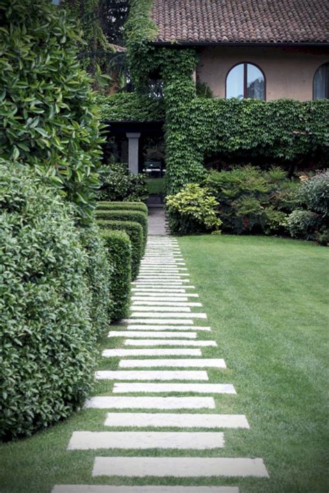 50 Beautiful Long Driveway Landscaping Design Ideas 32 Walkway