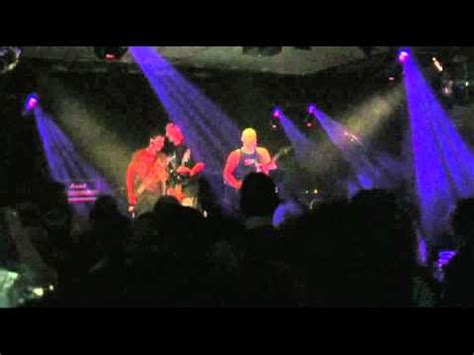 The unofficial reddit community for all sodastream products. Sofa Stream vågner i natten Julerock 2014 - YouTube