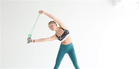 A 15 Minute Cardio Jump Rope Workout You Can Do Anywhere