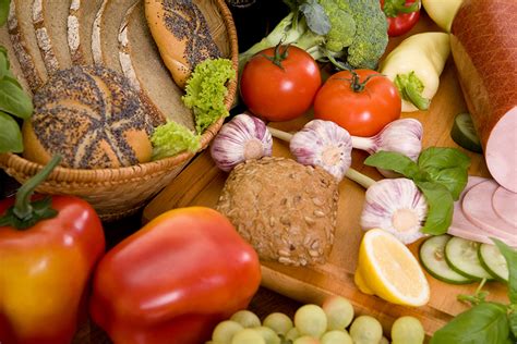 Alimentos Naturais E Industrializados