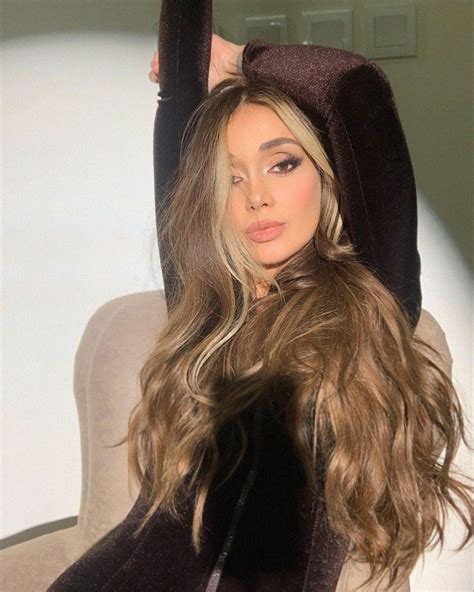 Elnaz Golrokh On Instagram “🐿 Mood” Hair Styles Long Hair Styles Beauty