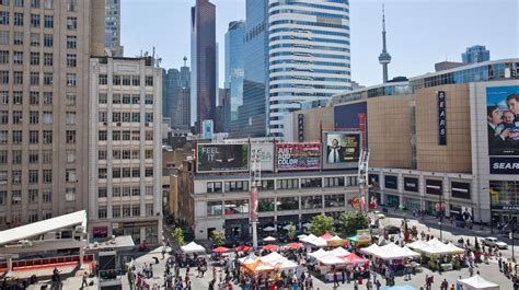 The Best Things To See And Do In Downtown Toronto