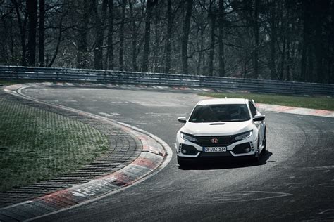 The Honda Civic Type R Sets A New Fwd Record On The Nurburgring Video