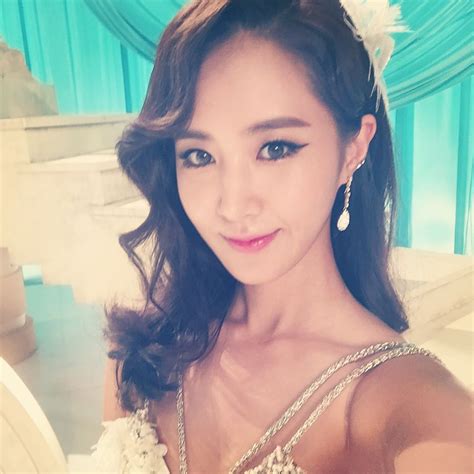 Yuri And Her Lovely Photos From The Set Of Snsd S Latest Mvs Wonderful Generation