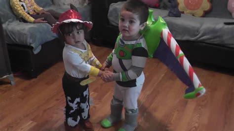 Buzz Lightyear And Jessie Dancing Kiss Included Alessandra Giselle And