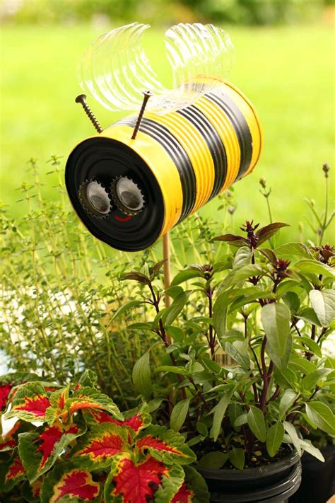 Soda Can Crafts Bee Crafts Yard Art Crafts Garden Decor Crafts