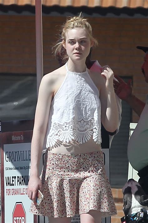 Elle Fanning Street Style Out In Los Angeles March 2015 Celebmafia