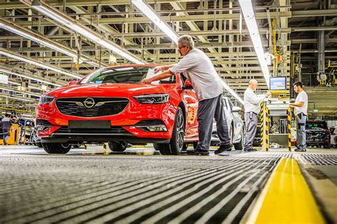 Opel fährt Stammwerk wieder hoch