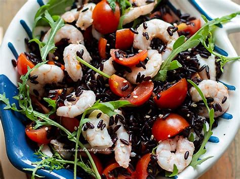Da ora in poi non dovrete più mescolare ma solo smuovere un po' il riso muovendo la pentola. Insalata di riso Venere, gamberetti e verdure (Ricetta ...