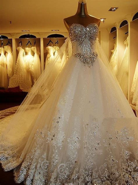 2018 Crystals Prom Evening Ball Gown Bridal Wedding Dress Wd3001 China Wedding Dress And