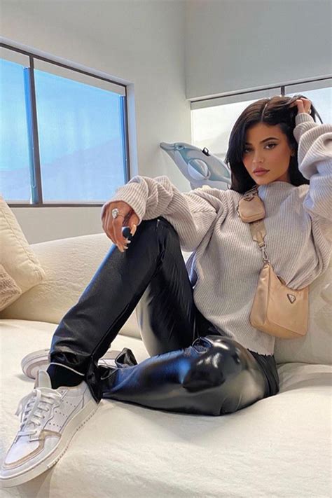 Kylie Jenner Clothes And Outfits Page 4 Star Style Celebrity Fashion