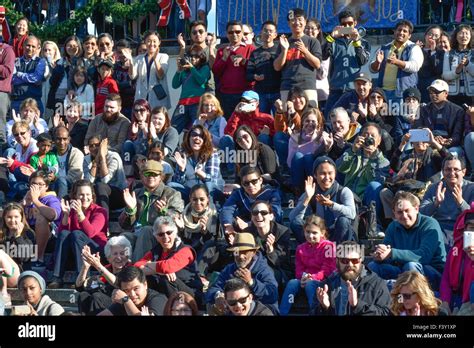 Diverse Crowd Hi Res Stock Photography And Images Alamy