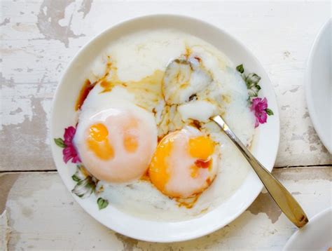Add 1 inch of water to a sauce pot, cover, and bring to a boil over high heat. Mummy I Can Cook | Half-Boiled Eggs