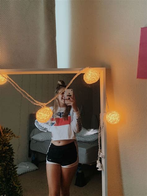 Pin By Ashleigh Dorriety On My Life Mirror Selfie Mirror Selfie