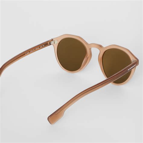 keyhole round frame sunglasses in brown men burberry united kingdom