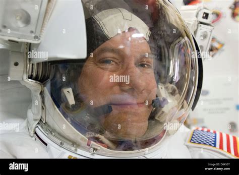 Spacewalk Iss Repairs Hi Res Stock Photography And Images Alamy