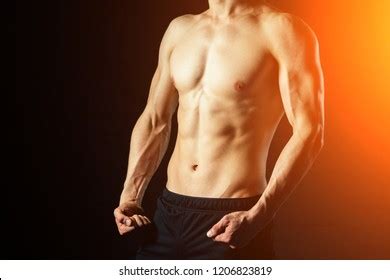 Sexy Naked Man Without Clothes Demonstrates库存照片 Shutterstock