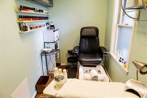 We provide precision haircuts and rich, stunning colors. Location | Neutre Salon and Spa | Frederick, MD