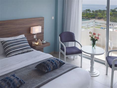 Hotel TUI BLUE Atlantica Sea Breeze in Protaras günstig buchen bei TUI at
