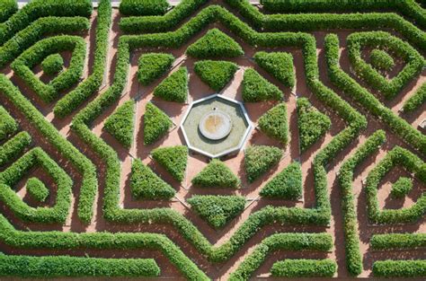 48 Mind Boggling Hedge Maze And Garden Labyrinth Designs Pictures