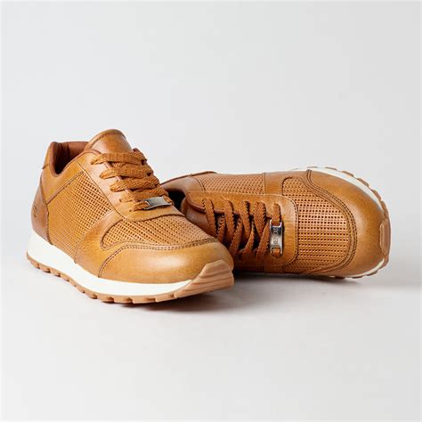 Zapatos Deportivos en Cuero Miel Para Mujer - HENDZ
