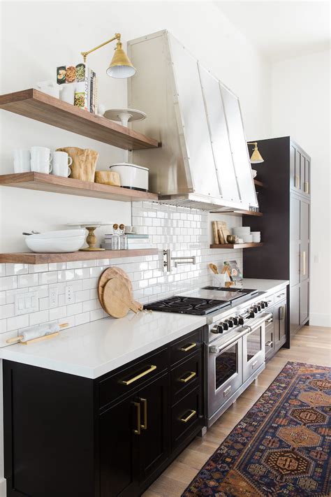 10 Lovely Kitchens With Open Shelving