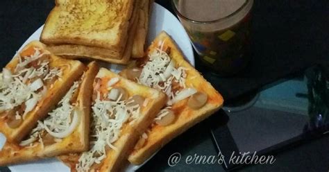 Resep Pizza Roti Tawar Menu Sarapan Praktis Oleh Erna Sari Cookpad