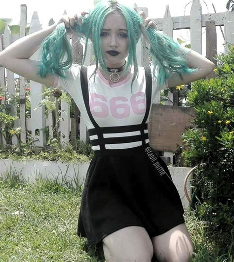 30 Pastel Goth Looks For This Summer Cute Goth Outfits