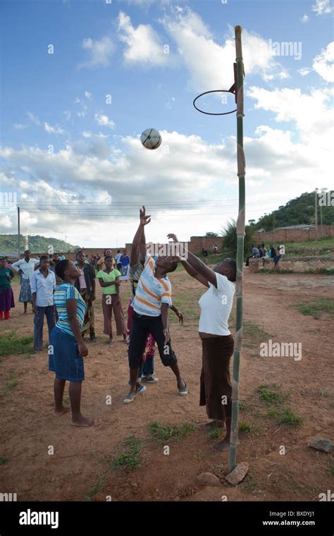 Girls Teen Netball Hi Res Stock Photography And Images Alamy