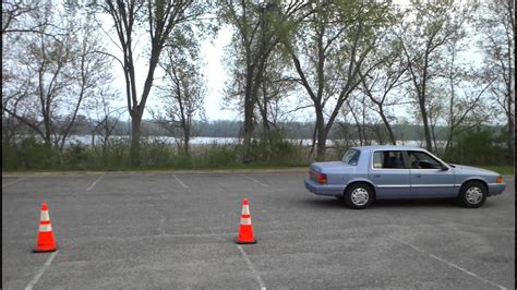 Participants entered the fairground parking lot and took a guided course between a series of parallel traffic cones that led them past a series of booths. What is the proper distance between cones for parallel parking? - mccnsulting.web.fc2.com