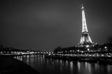 Notre Dame De Paris At Night Wallpaper City Wallpaper Eiffel Tower