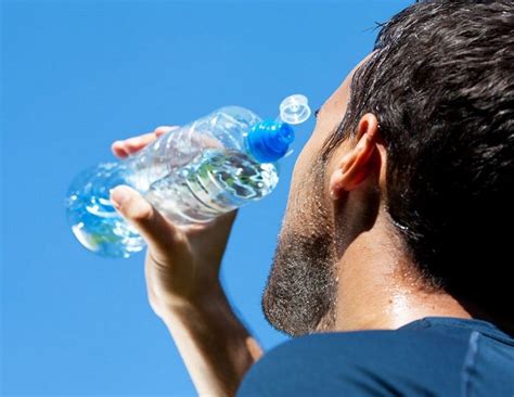 Overhydration Symptoms Effects Treatment And Prevention