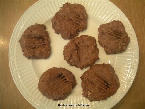 Swiss miss, for example, uses alkalized cocoa powder, which is cocoa powder that's been neutralized to make it less acidic and give it a mellower flavor. Chocolate cookies. 1 packet Hot Cocoa 1 packet Maple ...