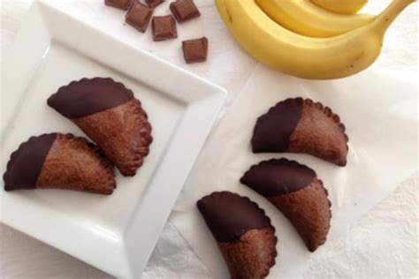 Double Chocolate And Banana Empanadas Best Recipes Banana Recipes