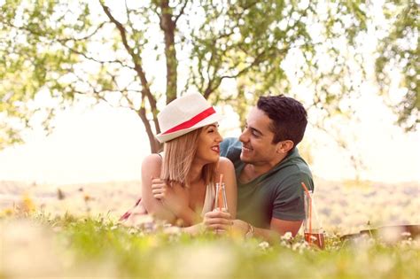 How To Revisit Your Relationships Honeymoon Phase Readers Digest