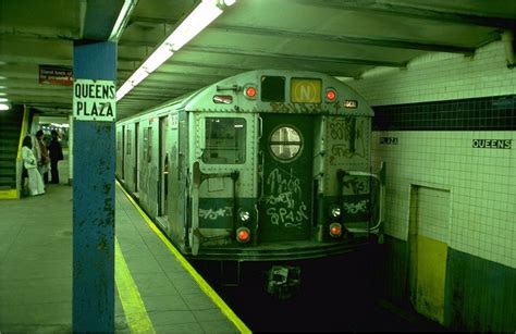 pin de anthony vessella en new york subway