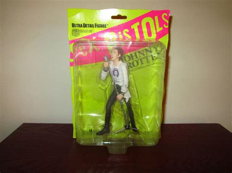 Medicom Sex Pistols Johnny Rotten Sid Vicious Action Figures 1720436625