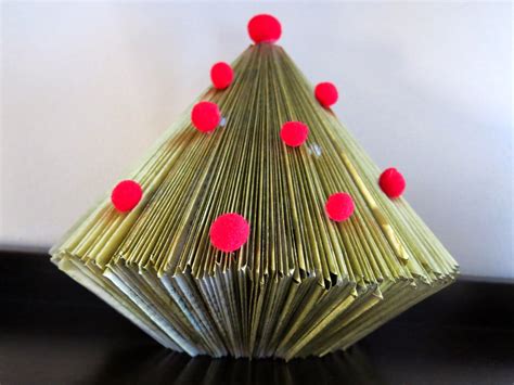 Readers Digest Christmas Tree From 1960s Magazine Pages Were Folded