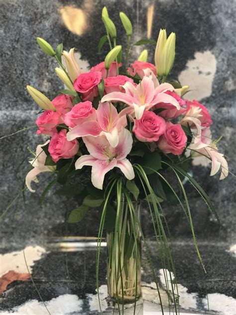 Stargazer Lilies With A Dozen Pink Roses In Fort Lauderdale Fl