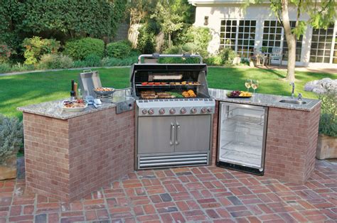 The weber family q 3600 built in bbq series is the latest evolution of the immensely popular and well known weber q range. Weber Summit s-470 Review - High-End Grills - Gadgets Picker